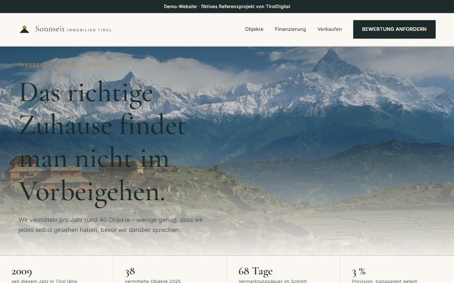 Startseite der Demo Sonnseit Immobilien: helles Layout mit Serifenschrift und Goldakzent